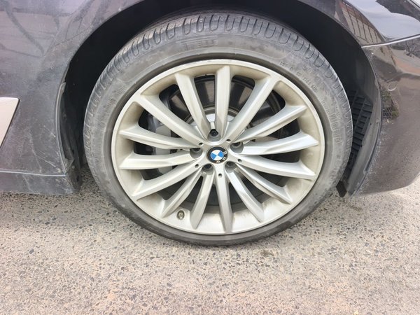 BMW 5 Series 2022, 67900 км, за 34991 USD