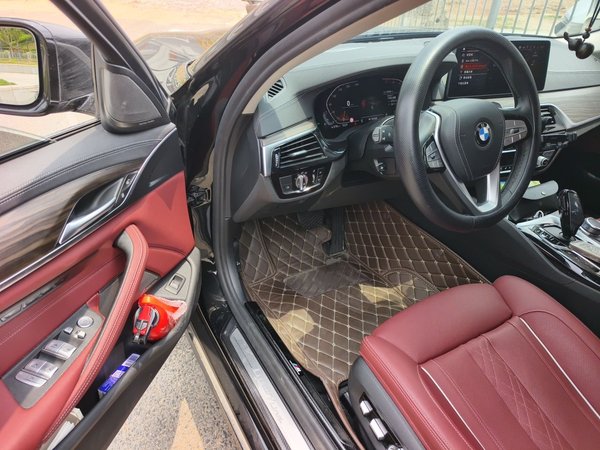 BMW 5 Series 2022, 67900 км, за 34991 USD - фото 12