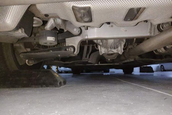 BMW 5 Series 2022, 70200 км, за 34427 USD - фото 16