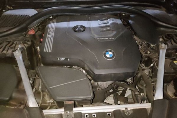 BMW 5 Series 2022, 70200 км, за 34427 USD - фото 12
