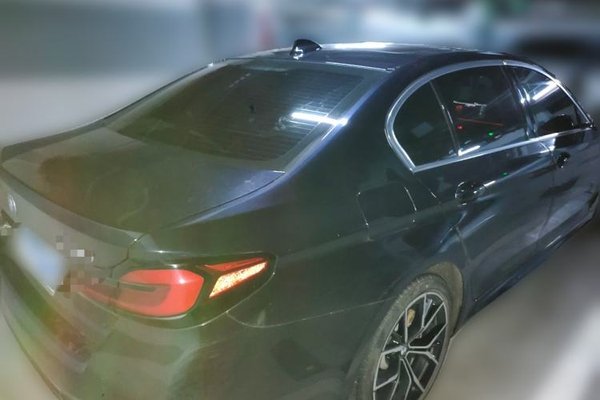BMW 5 Series 2022, 70200 км, за 34427 USD - фото 26