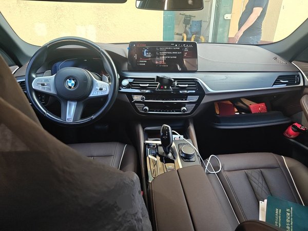 BMW 5 Series 2022, 73400 км, за 36979 USD - фото 6