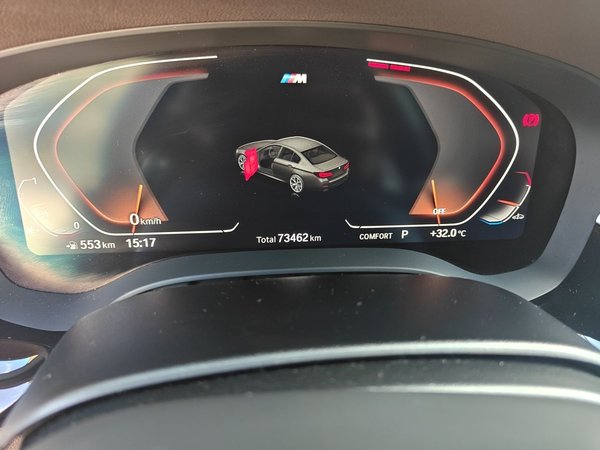 BMW 5 Series 2022, 73400 км, за 36979 USD - фото 9