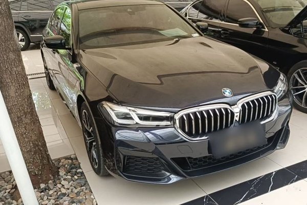 BMW 5 Series 2022, 74300 км, за 38187 USD - фото 14