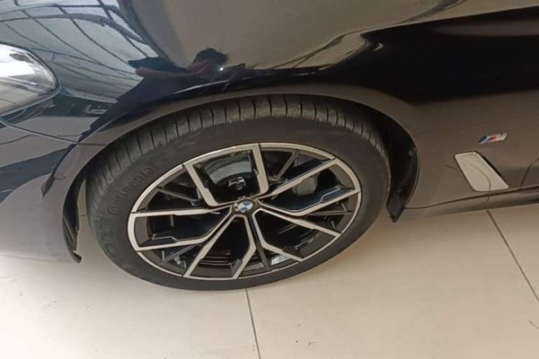 BMW 5 Series 2022, 74300 км, за 38187 USD - фото 19
