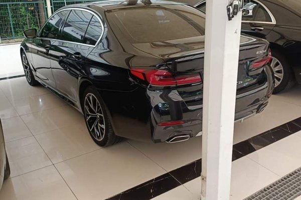 BMW 5 Series 2022, 74300 км, за 38187 USD - фото 15