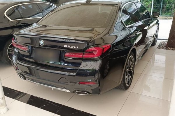 BMW 5 Series 2022, 74300 км, за 38187 USD - фото 17