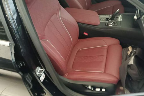 BMW 5 Series 2022, 74300 км, за 38187 USD - фото 12