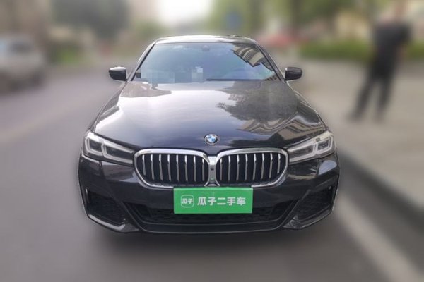 BMW 5 Series 2022, 80800 км, за 30901 USD