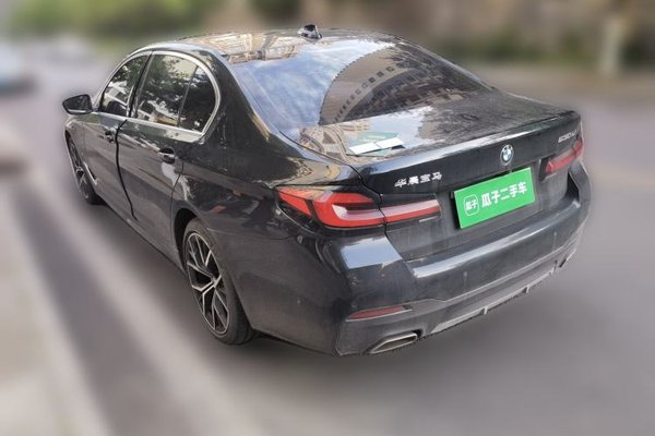 BMW 5 Series 2022, 80800 км, за 30901 USD