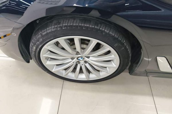 BMW 5 Series 2022, 85600 км, за 37874 USD - фото 10