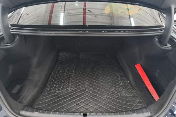 BMW 5 Series 2022, 85600 км, за 37874 USD - фото 22