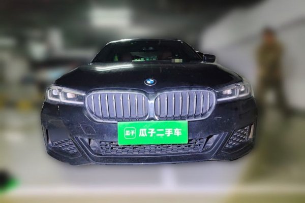 BMW 5 Series 2022, 88900 км, за 31682 USD