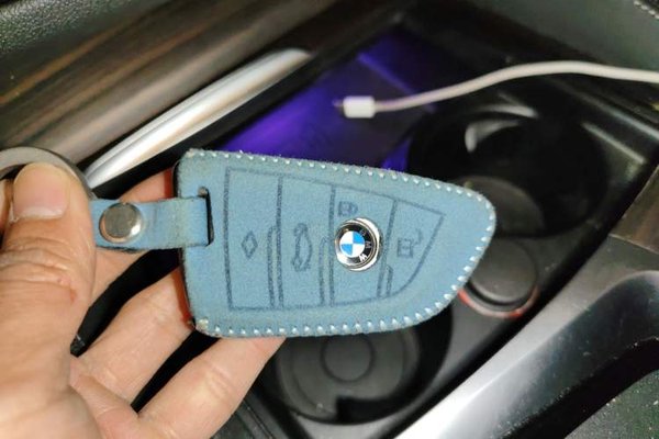 BMW 5 Series 2022, 88900 км, за 31682 USD - фото 17