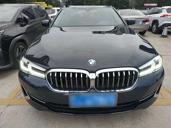 BMW 5 Series 2022, 91800 км, за 29166 USD