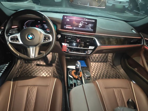 BMW 5 Series 2022, 46700 км, за 36881 USD - фото 15