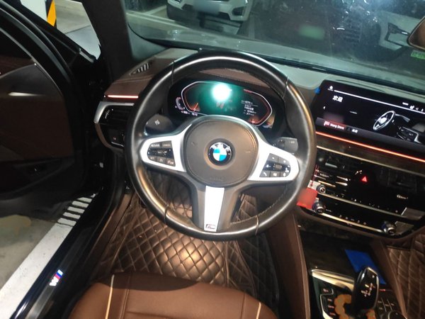 BMW 5 Series 2022, 46700 км, за 36881 USD - фото 12