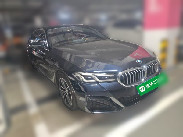 BMW 5 Series 2022, 46700 км, за 36881 USD