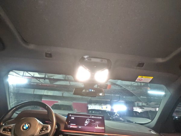 BMW 5 Series 2022, 46700 км, за 36881 USD - фото 20