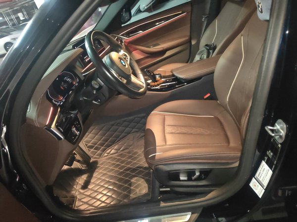 BMW 5 Series 2022, 46700 км, за 36881 USD - фото 13