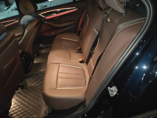 BMW 5 Series 2022, 46700 км, за 36881 USD - фото 19