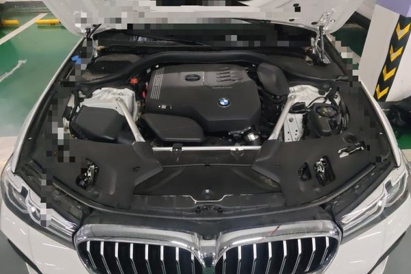 BMW 5 Series 2022, 22200 км, за 34907 USD - фото 21