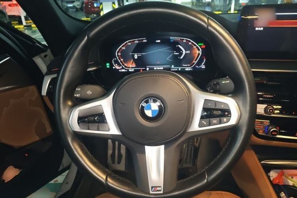 BMW 5 Series 2022, 22200 км, за 34907 USD - фото 10