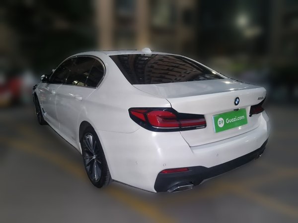 BMW 5 Series 2022, 36400 км, за 39185 USD