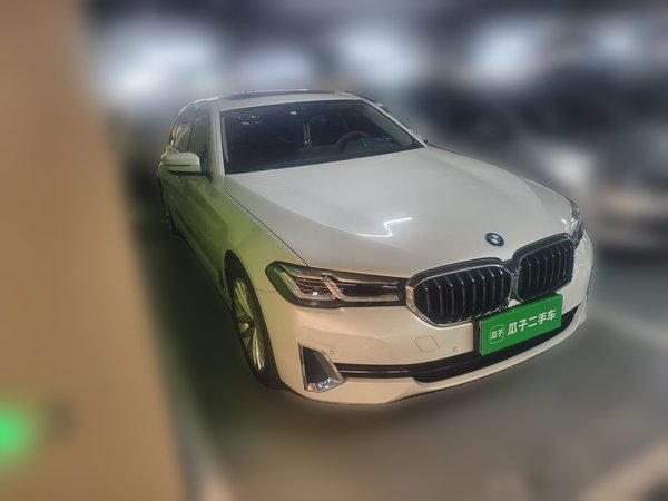 BMW 5 Series 2022, 48200 км, за 30948 USD