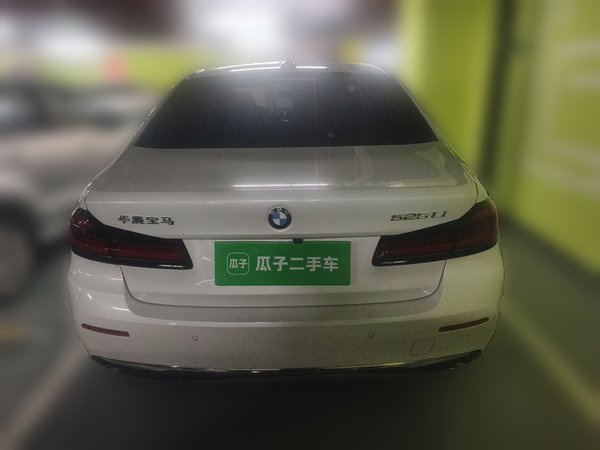 BMW 5 Series 2022, 48200 км, за 30948 USD