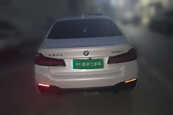 BMW 5 Series 2022, 58300 км, за 31561 USD
