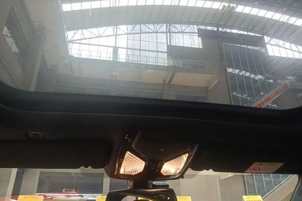 BMW 5 Series 2022, 60400 км, за 37479 USD - фото 21