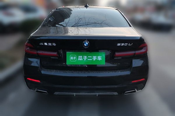 BMW 5 Series 2023, 38300 км, за 49553 USD