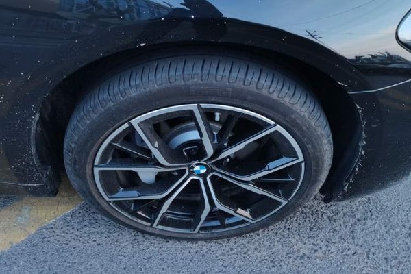 BMW 5 Series 2023, 38300 км, за 49553 USD - фото 8