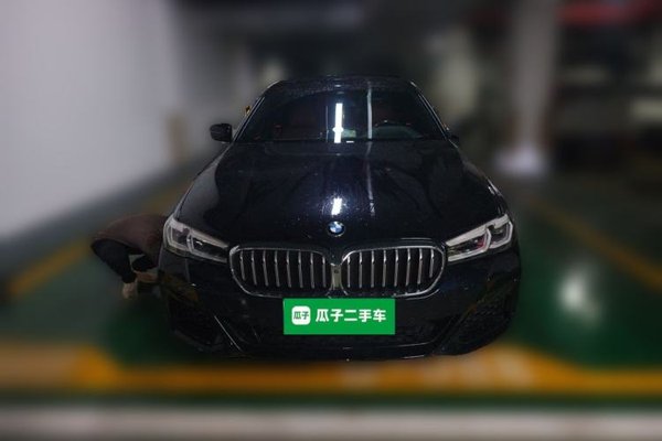 BMW 5 Series 2023, 42800 км, за 43835 USD