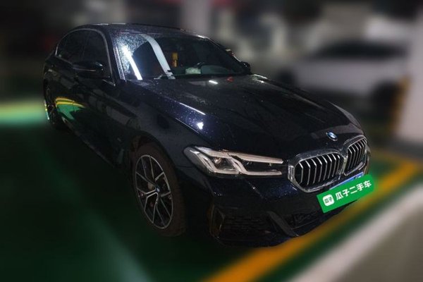 BMW 5 Series 2023, 42800 км, за 43835 USD