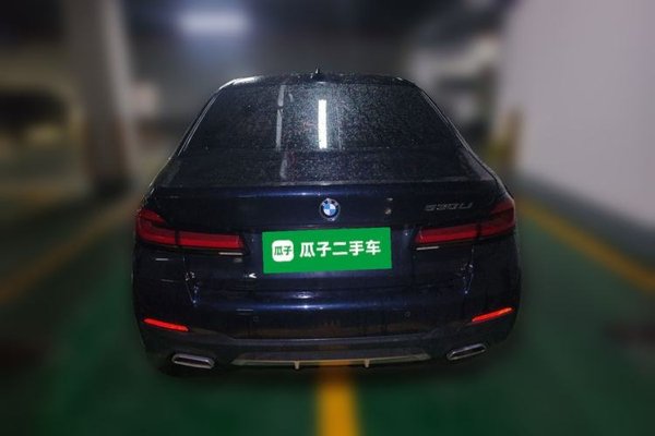 BMW 5 Series 2023, 42800 км, за 43835 USD