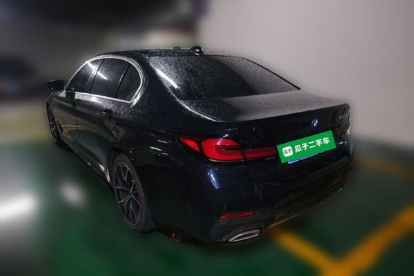 BMW 5 Series 2023, 42800 км, за 43835 USD