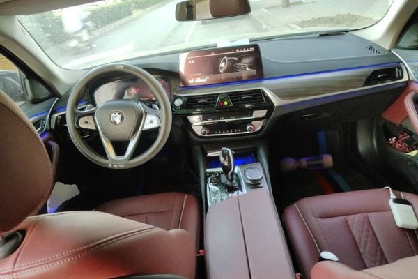 BMW 5 Series 2023, 45800 км, за 37826 USD - фото 9