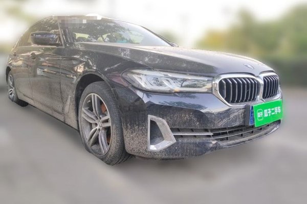 BMW 5 Series 2023, 45800 км, за 37826 USD