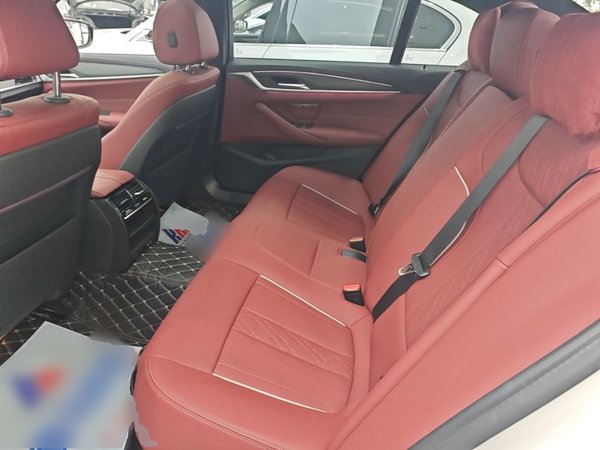 BMW 5 Series 2023, 22100 км, за 44190 USD - фото 20