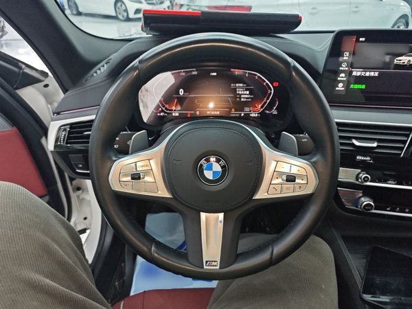 BMW 5 Series 2023, 22100 км, за 44190 USD - фото 14