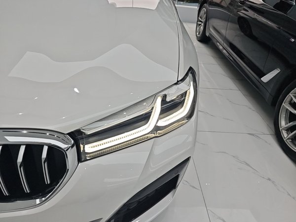 BMW 5 Series 2023, 22100 км, за 44190 USD - фото 9