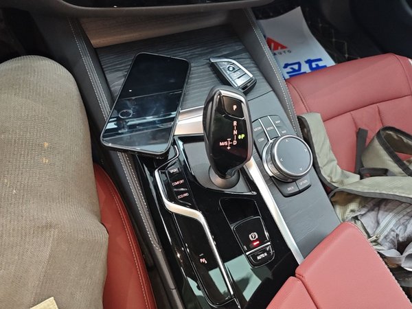 BMW 5 Series 2023, 22100 км, за 44190 USD - фото 17