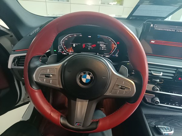 BMW 5 Series 2023, 31100 км, за 40300 USD - фото 14