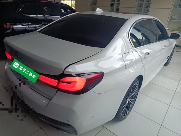 BMW 5 Series 2023, 31100 км, за 40300 USD - фото 6