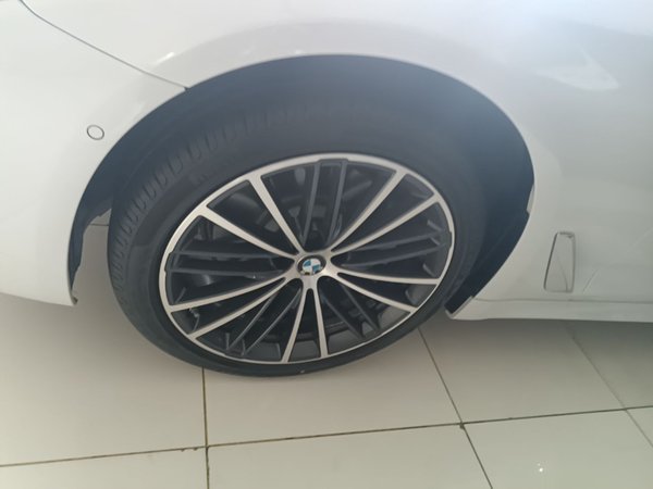 BMW 5 Series 2023, 31100 км, за 40300 USD - фото 8