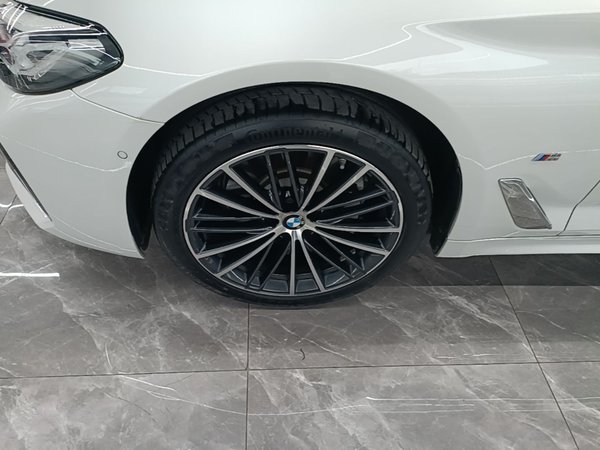 BMW 5 Series 2023, 34800 км, за 40230 USD - фото 8
