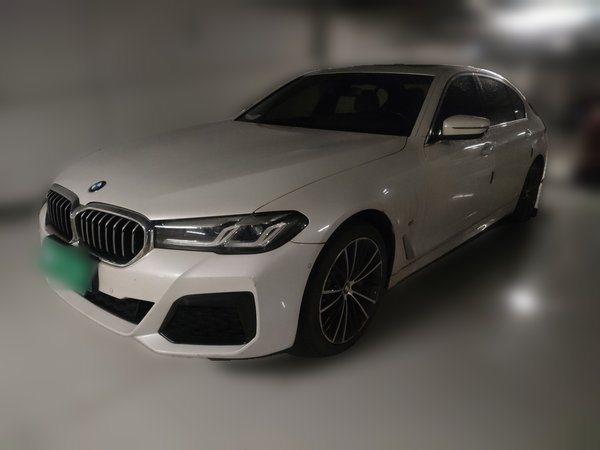 BMW 5 Series 2023, 50700 км, за 43712 USD