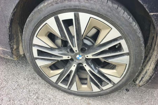 BMW 5 Series 2024, 20800 км, за 46350 USD - фото 8